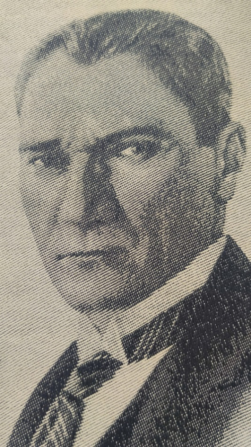 thumbSÜMERBANK DOKUMA MUSTAFA KEMAL ATATÜRK FABRİKADA CALIŞAN USTA KİŞİ KENDİNE ÖZELOLARAK DOKUMUSTUR BOYAMA DEGİDİR HER ŞEYİ İLE ÖZENLİ YAPILMIŞ