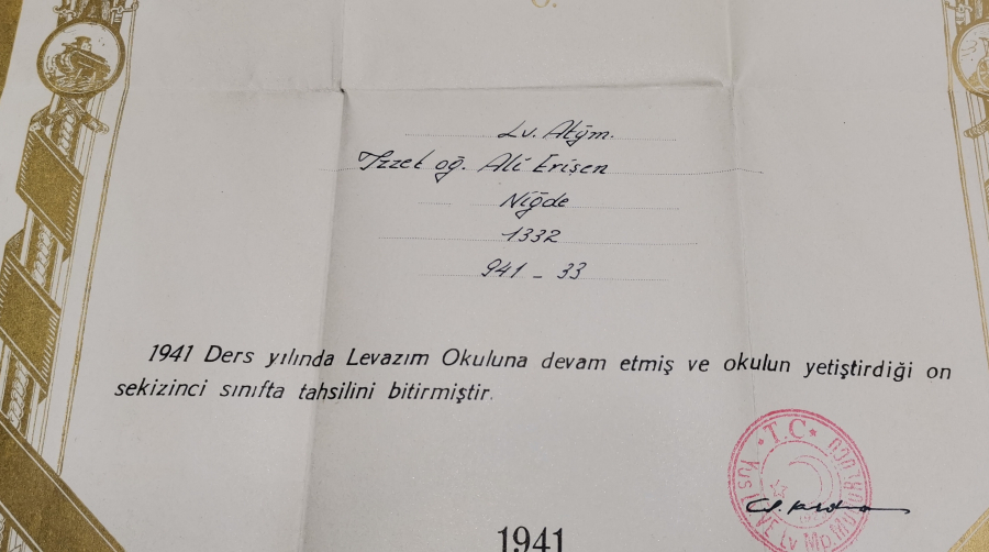 thumbORJİNAL KABINDA ALTIN VARAKLI 1942 YILI ASKERİ LEVAZIM MEZUNİYET DİPLOMASI